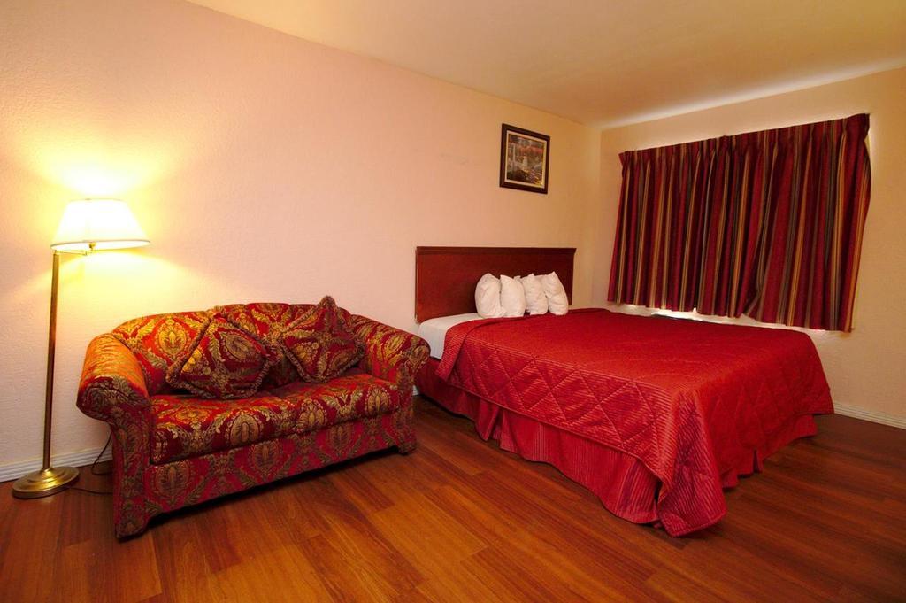 Niagara Lodge & Suites Room photo